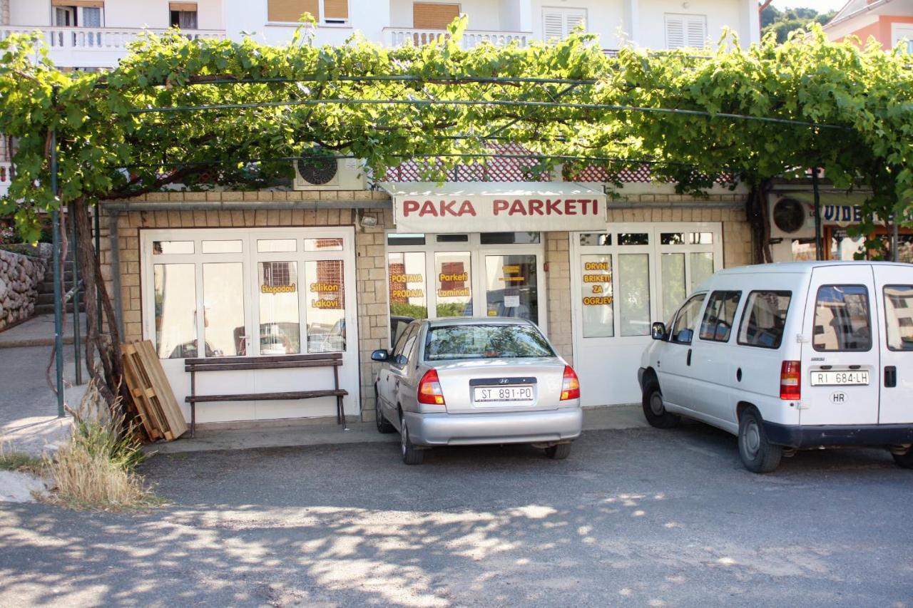 Apartments And Rooms With Parking Space Palit, Rab - 5061 Bagian luar foto
