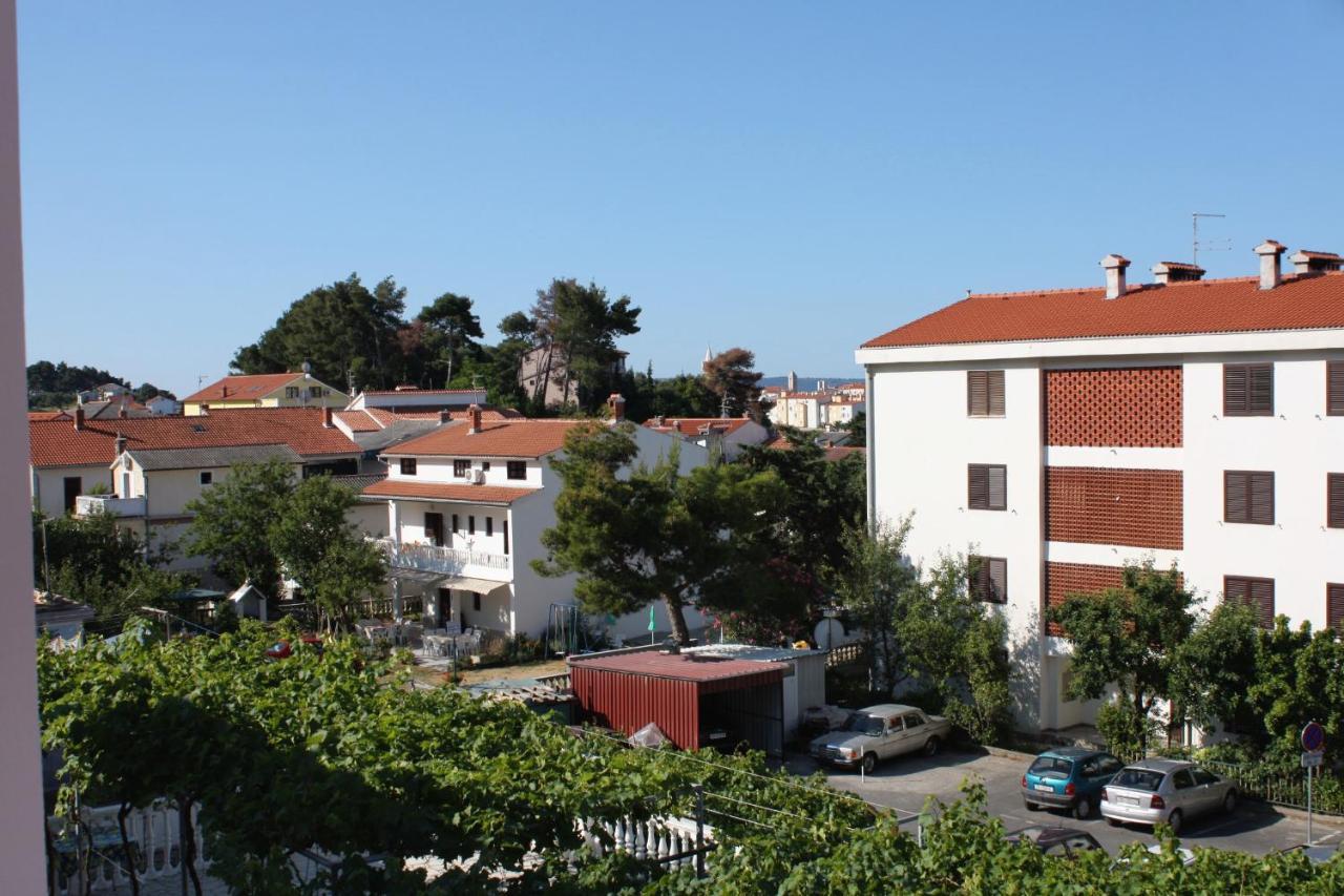 Apartments And Rooms With Parking Space Palit, Rab - 5061 Bagian luar foto